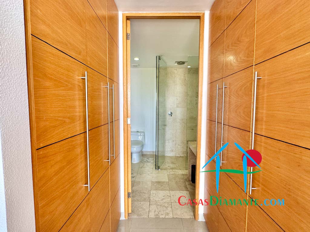 Solar Villas 1 301 - Recámara principal 5